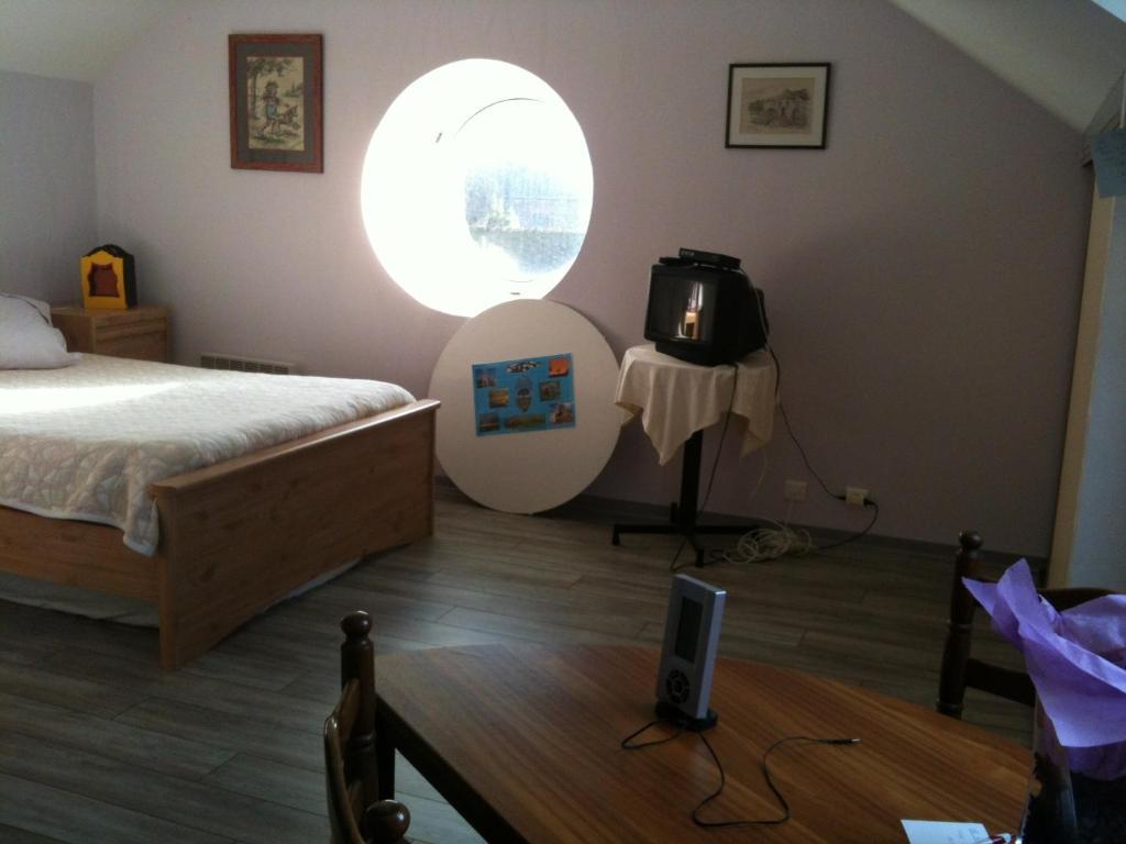 Studio du Chalet de Caharet Pipriac Chambre photo