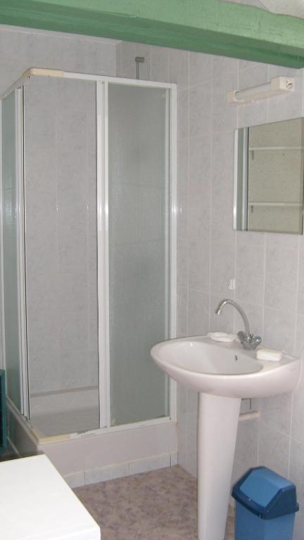 Studio du Chalet de Caharet Pipriac Chambre photo